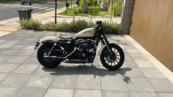 HARLEY-DAVIDSON SPORTSTER XL 883N IRON 
